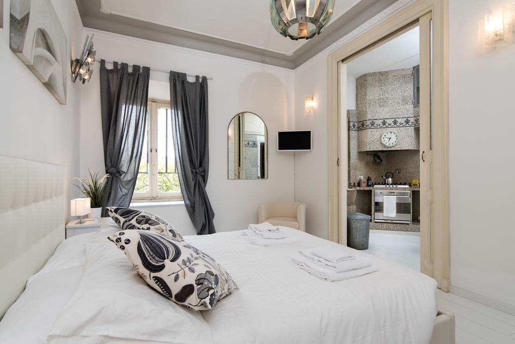 White Borgo *